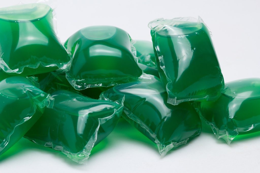Washing capsules - laundry detergent
